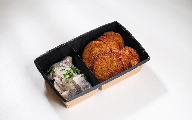 Драники с сельдью и луком