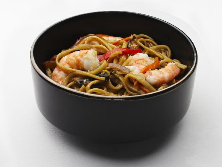 Wok с креветками