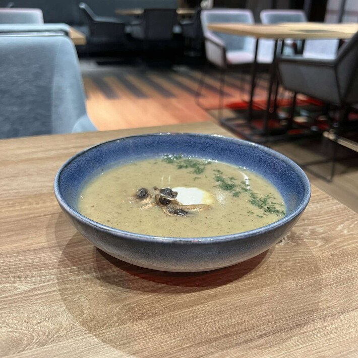 Похлебка грибная со сметаной