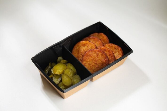 Драники с солеными огурцами