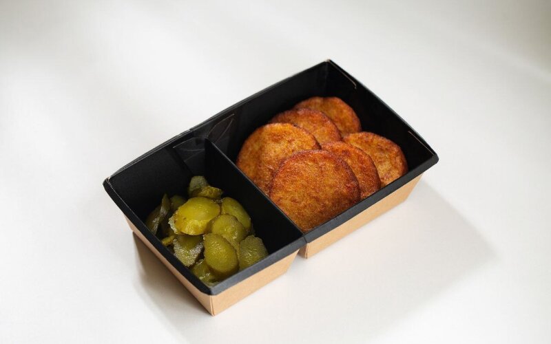 Драники с солеными огурцами