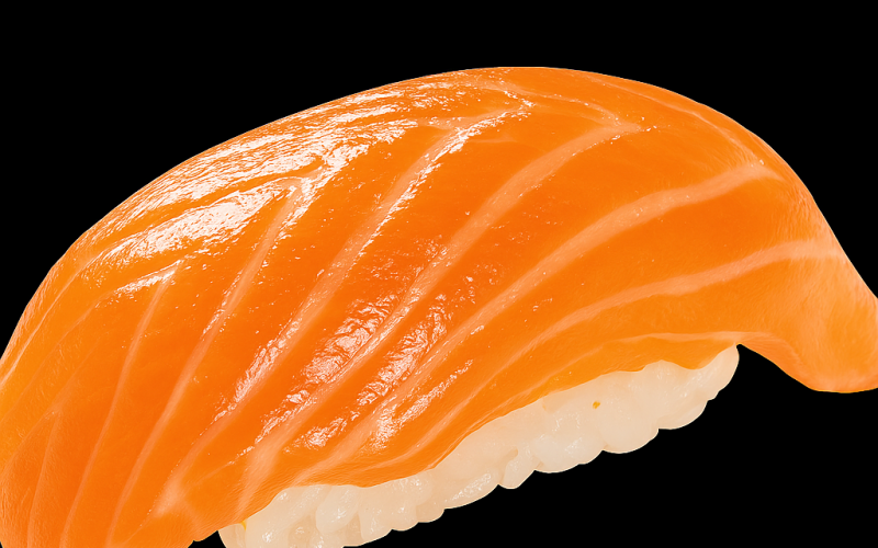 Суши с лососем