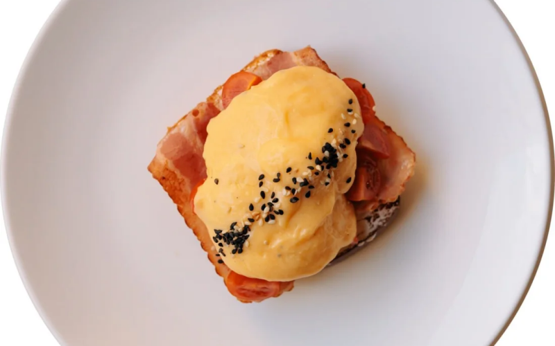 Бенедикт с беконом