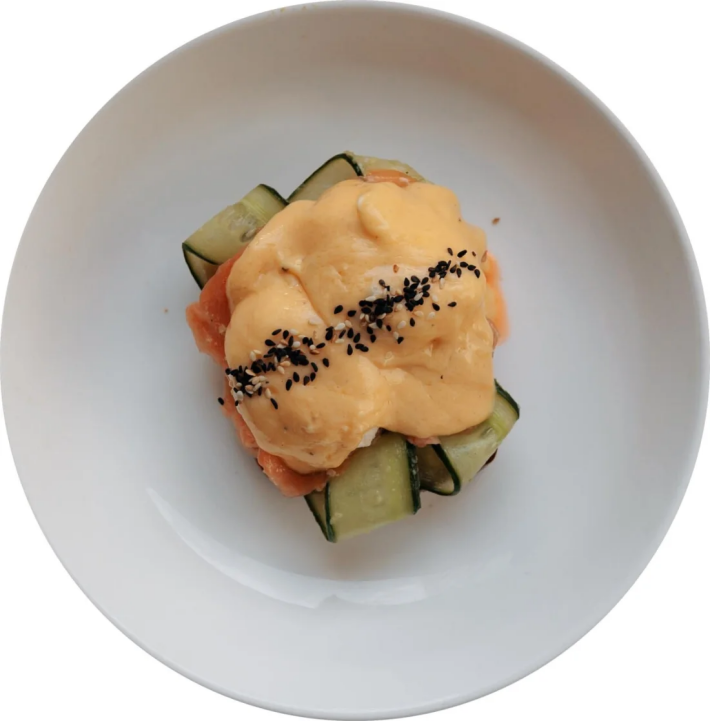 Бенедикт с лососем