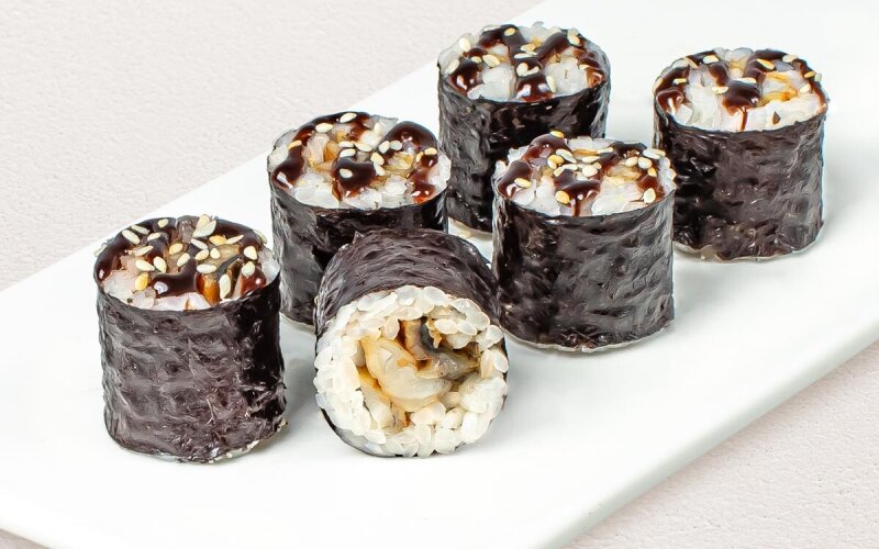 Ролл с угрем