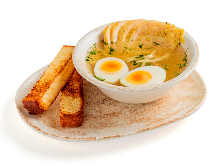 Суп куриный с бриошью