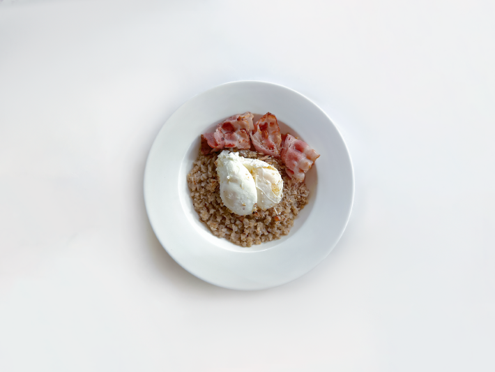 Грибная гречка с беконом