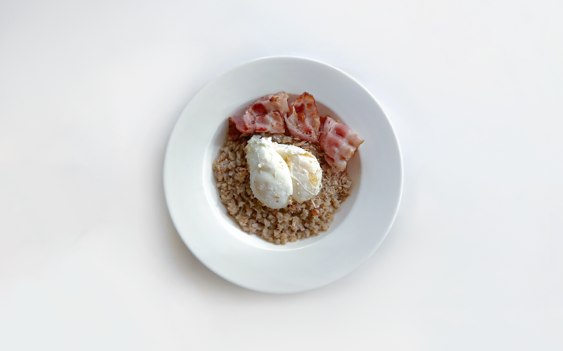 Грибная гречка с беконом