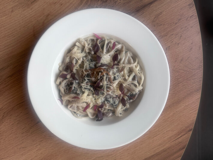 Удон с грибами и сыром «пармезан»