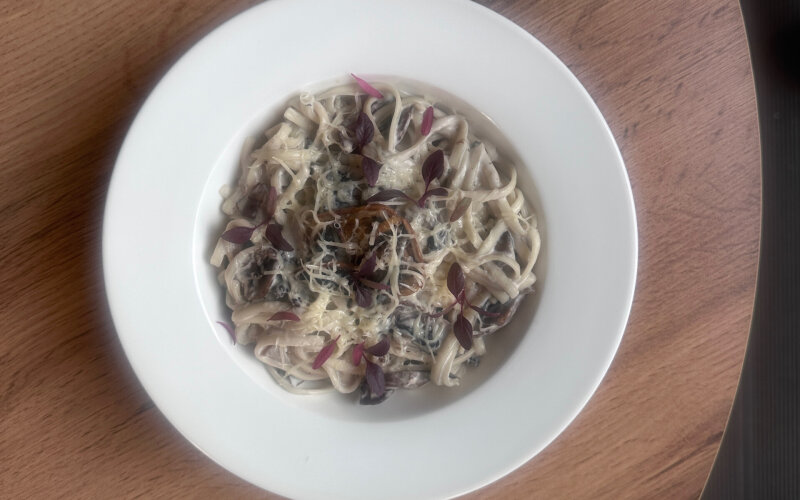 Удон с грибами и сыром «пармезан»