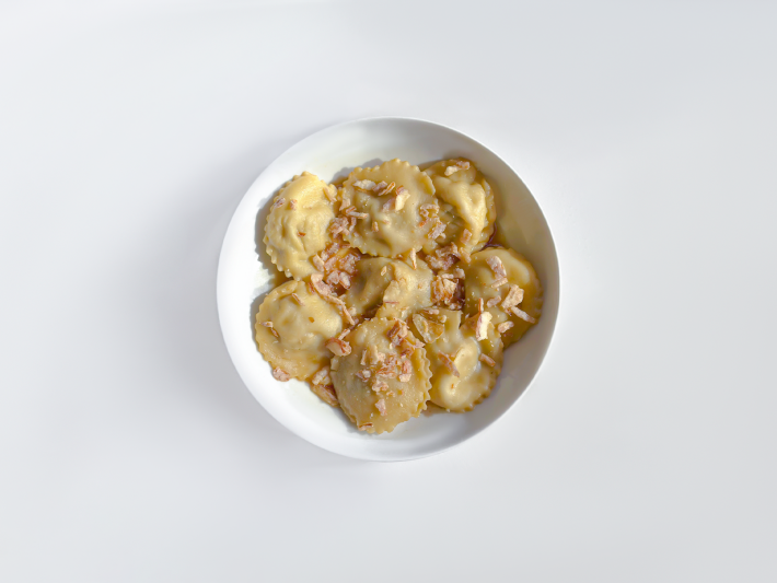 Равиоли с цыпленком и грибами