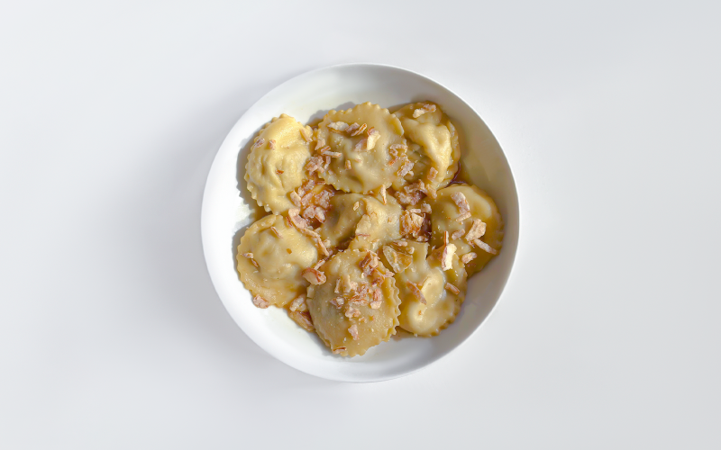 Равиоли с цыпленком и грибами