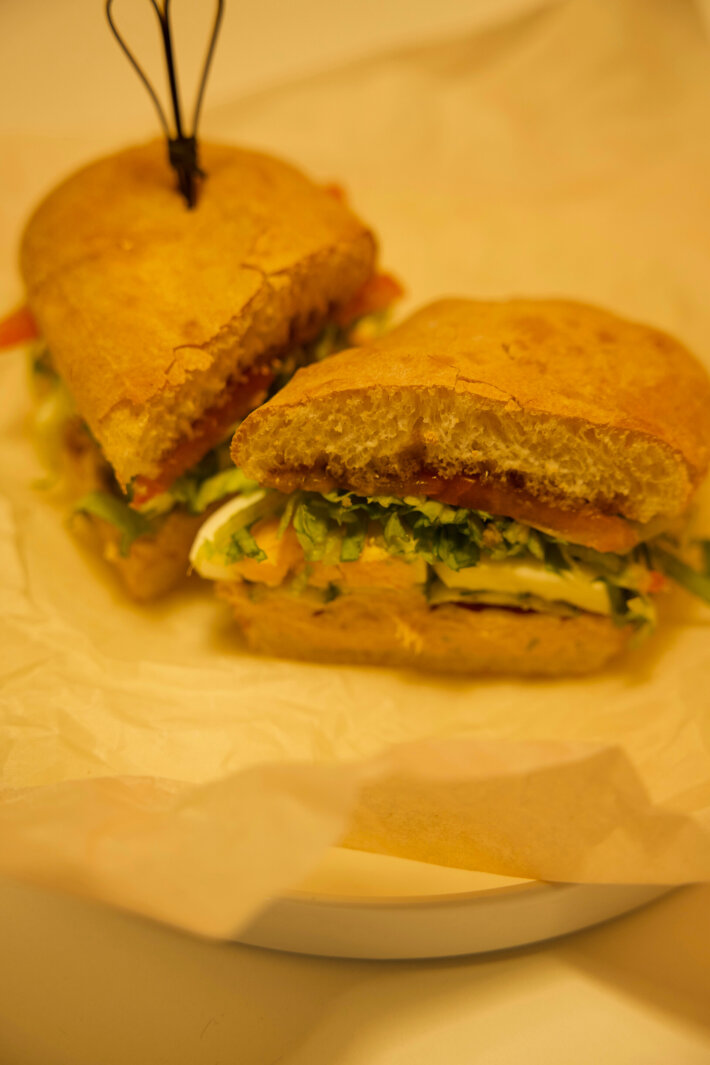 Сэндвич с тунцом