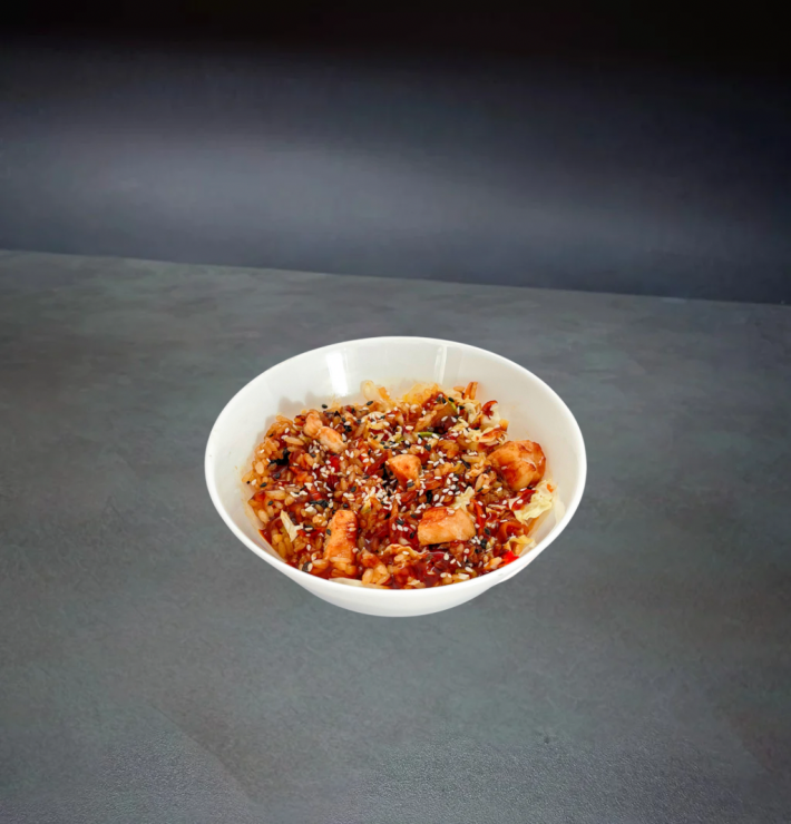 Wok с курицей и овощами