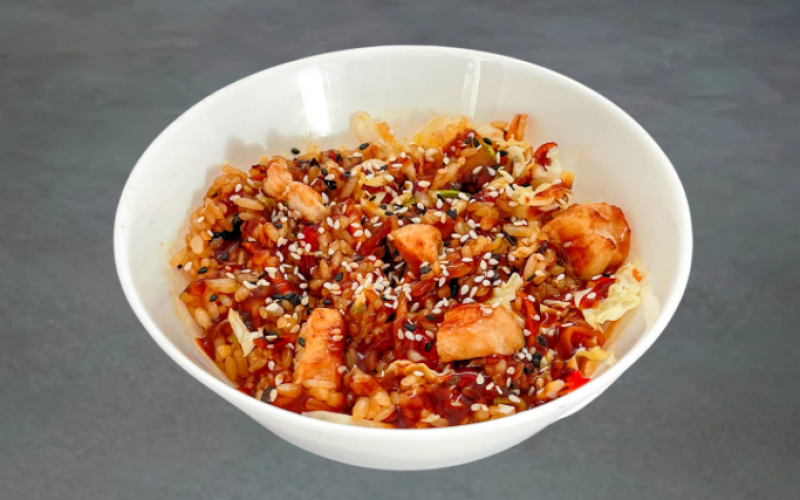 Wok с курицей и овощами