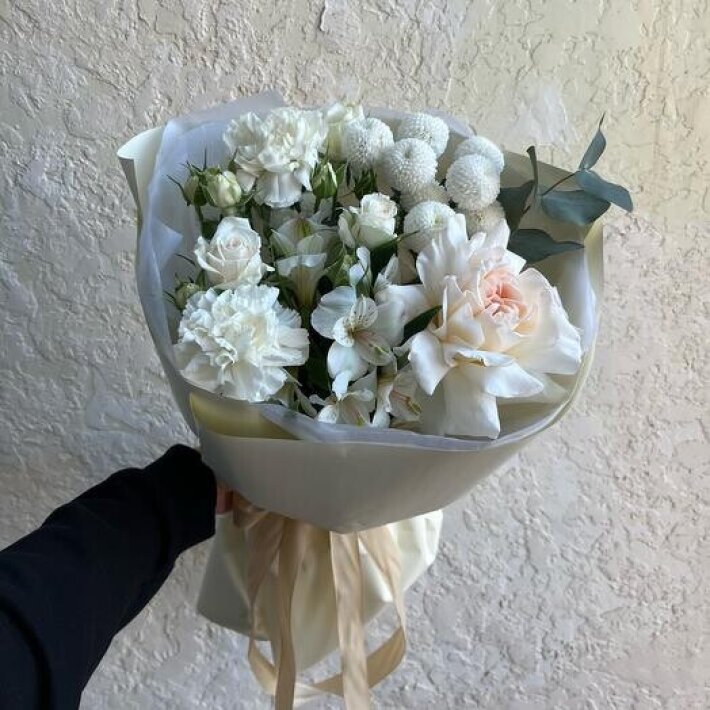 №12 Нежный букет с ароматной французской розой