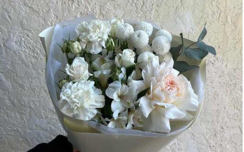 №12 Нежный букет с ароматной французской розой