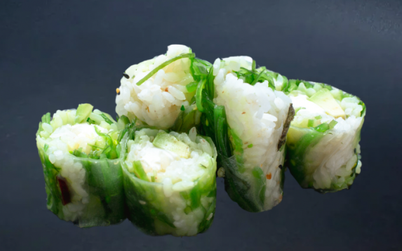 Ролл «Rice чука оми»