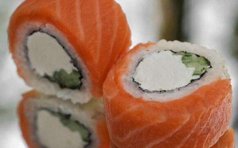 Ролл «Филадельфия» с огурцом