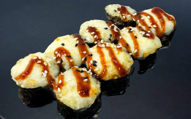 Запечённый ролл «Маки сяке яки»