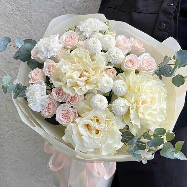 №13 Сливочный букет французскими розами