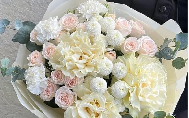 №13 Сливочный букет французскими розами