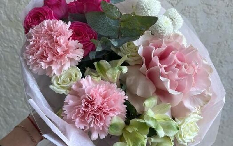 №25 Яркий букет из стойких цветов