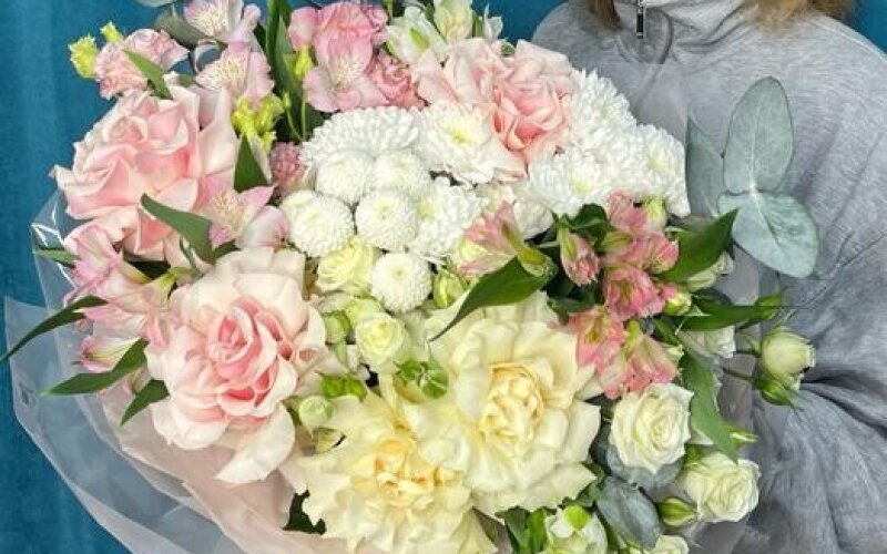 №69 Большой букет в нежных оттенках с французскими розами