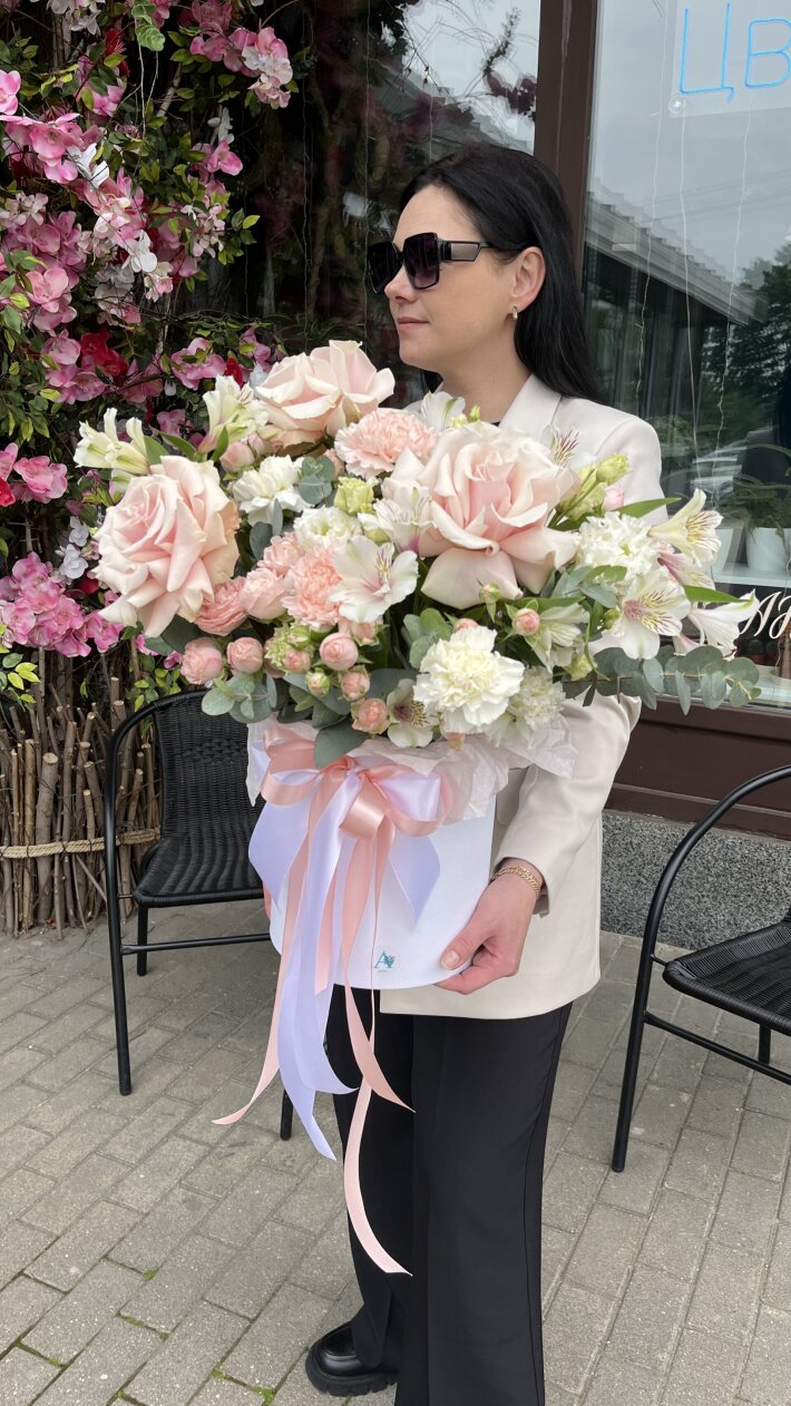 №67 Авторская композиция в шляпной коробке