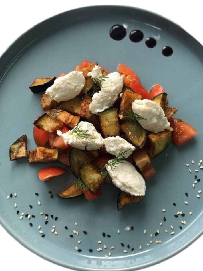 Салат с баклажаном