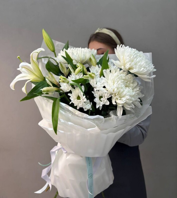 Букет «Нежный» с лилией