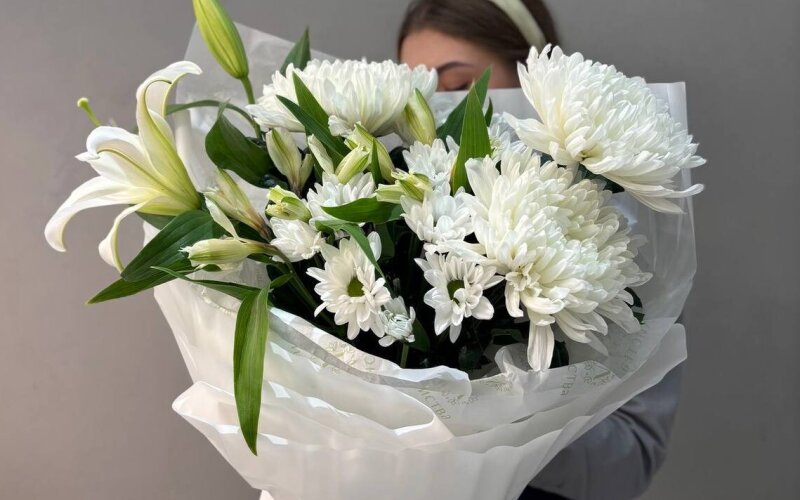 Букет «Нежный» с лилией