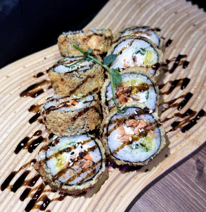 Ролл Темпура с лососем терияки