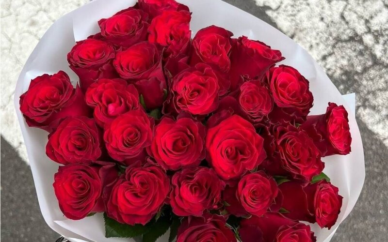 25 роз Кении