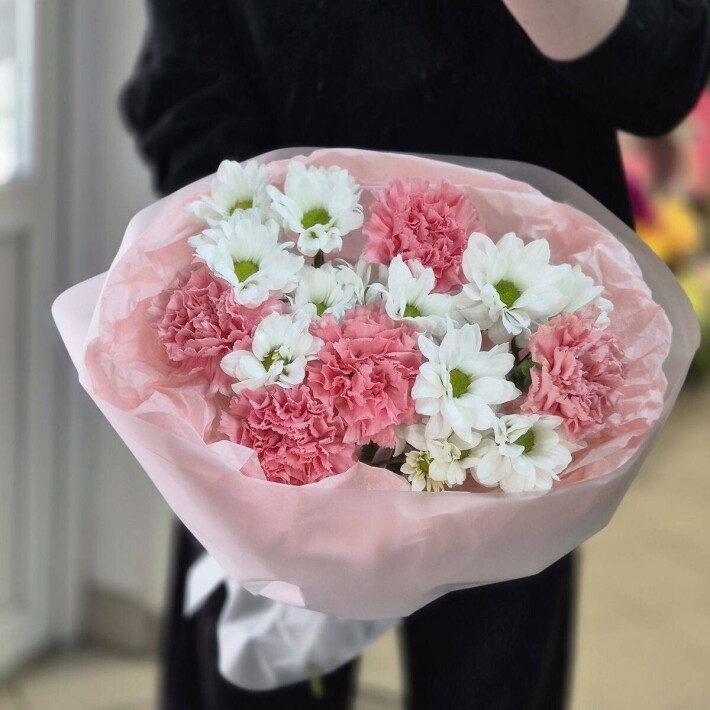 Букет «Нежный диантус с ромашкой»