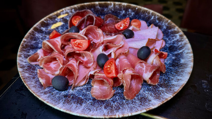 Мясная нарезка