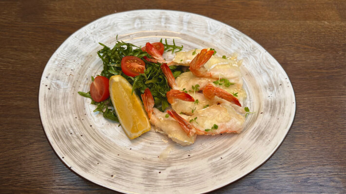 Запечённые креветки с сыром «Камамбер»