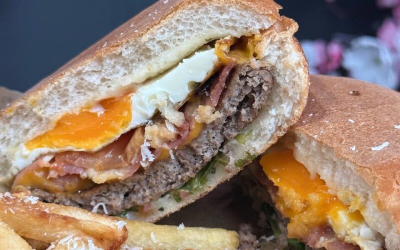 Бургер «Завтрак в булке»