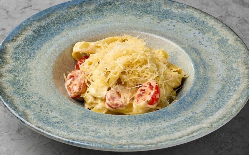 Паста «Формаджи» с сыром «Дорблю» и черри