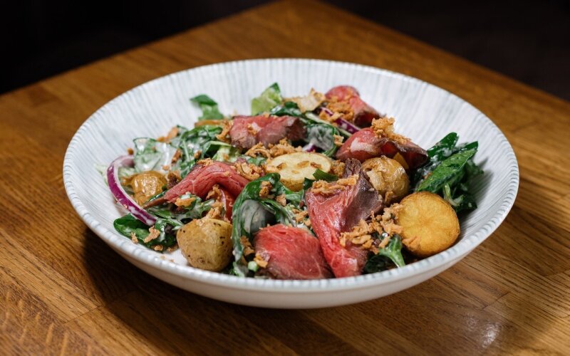 Салат с ростбифом