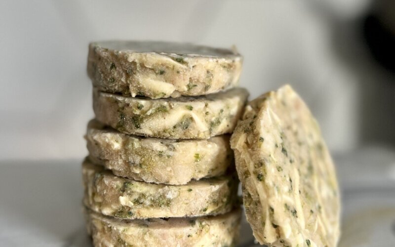 Биточки из индейки с брокколи