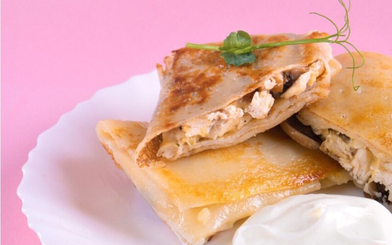Блинчики с курицей и грибами