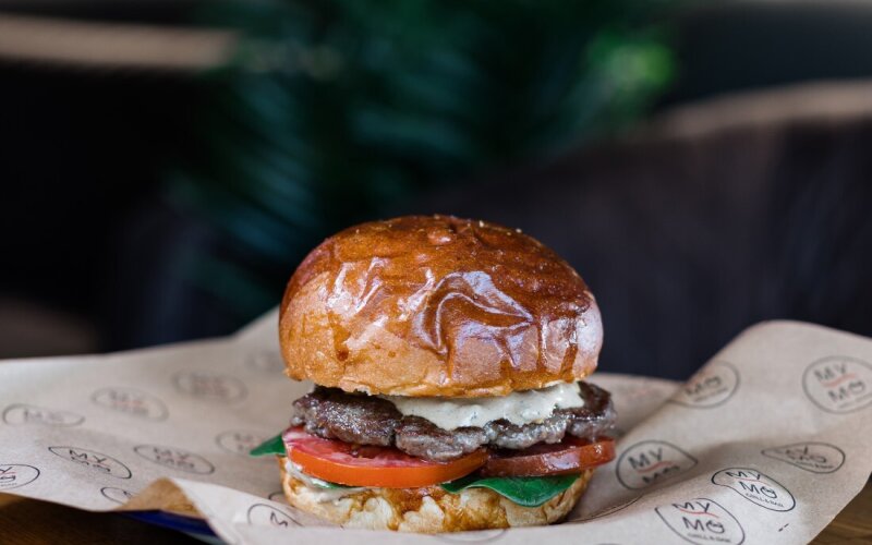 С перечным соусом