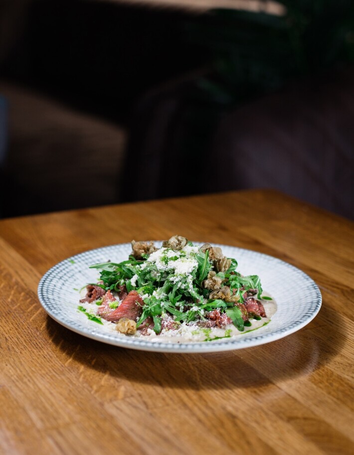 Вителло тоннато с хрустящими каперсами