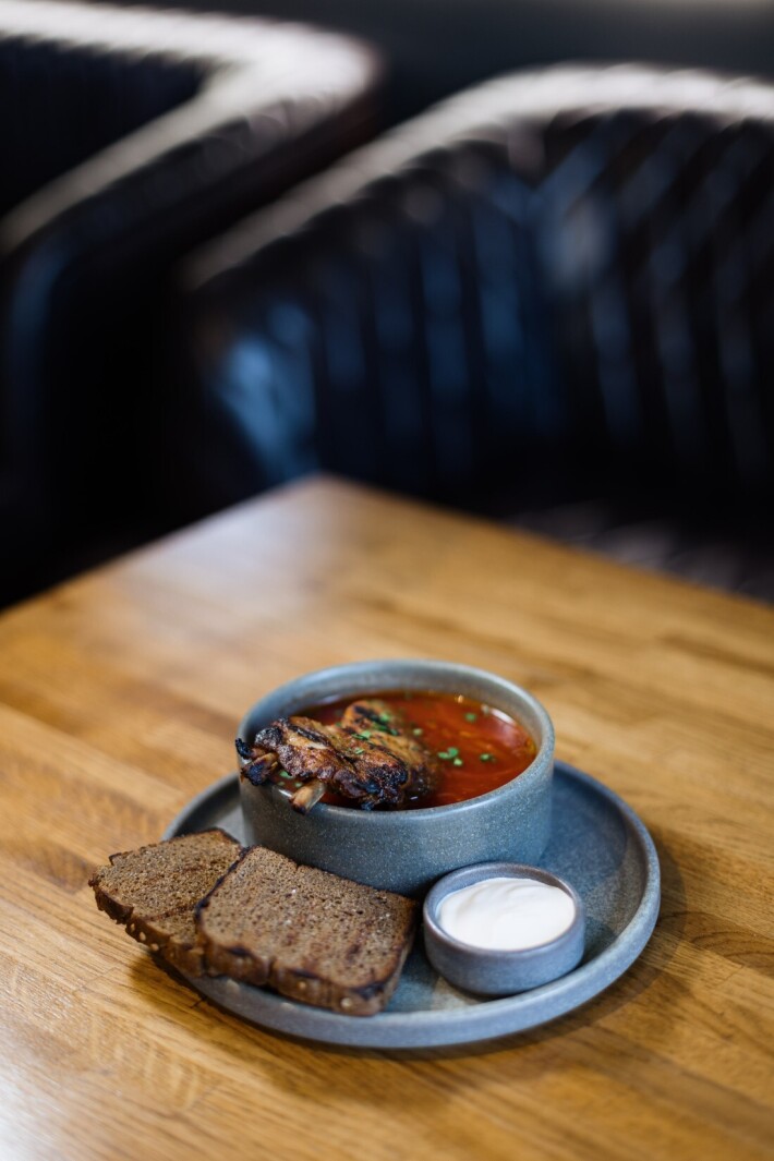 Борщ с рёбрышком