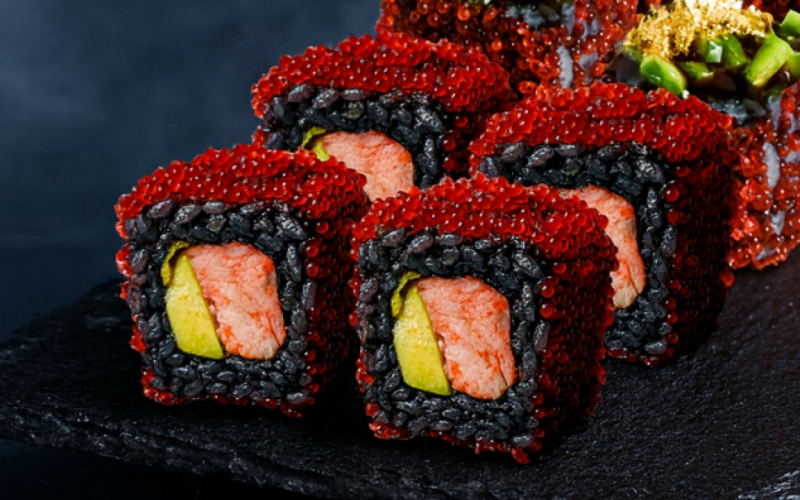 Блэк-ролл с золотом