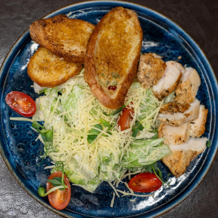 Салат «Цезарь» с курицей