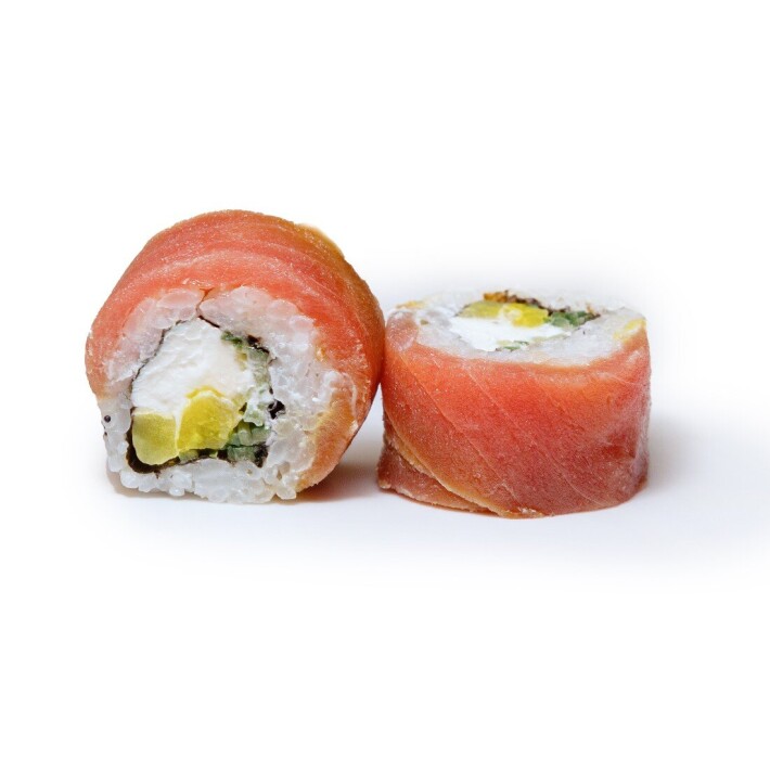 Ролл с маринованным тунцом и такуаном