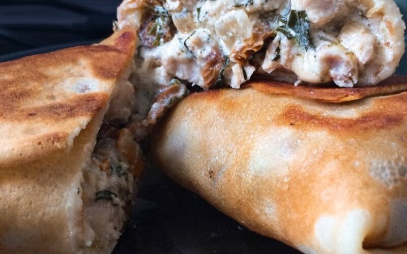 Блин с курицей и сыром