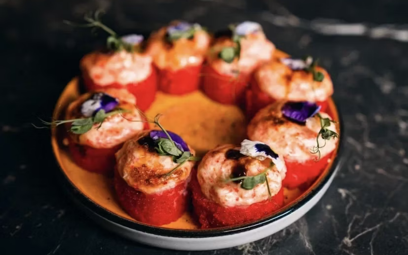 Запечённый с   креветкой и форелью